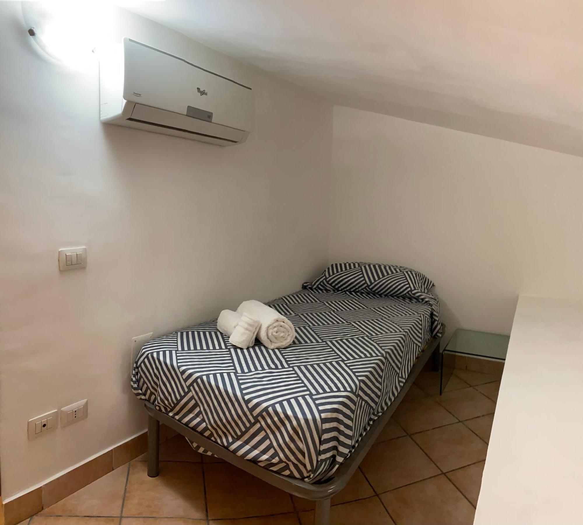 Villetta Relax Fast Wi-Fi 9 Min Porto Civitavecchia 圣塔马利奈拉 外观 照片
